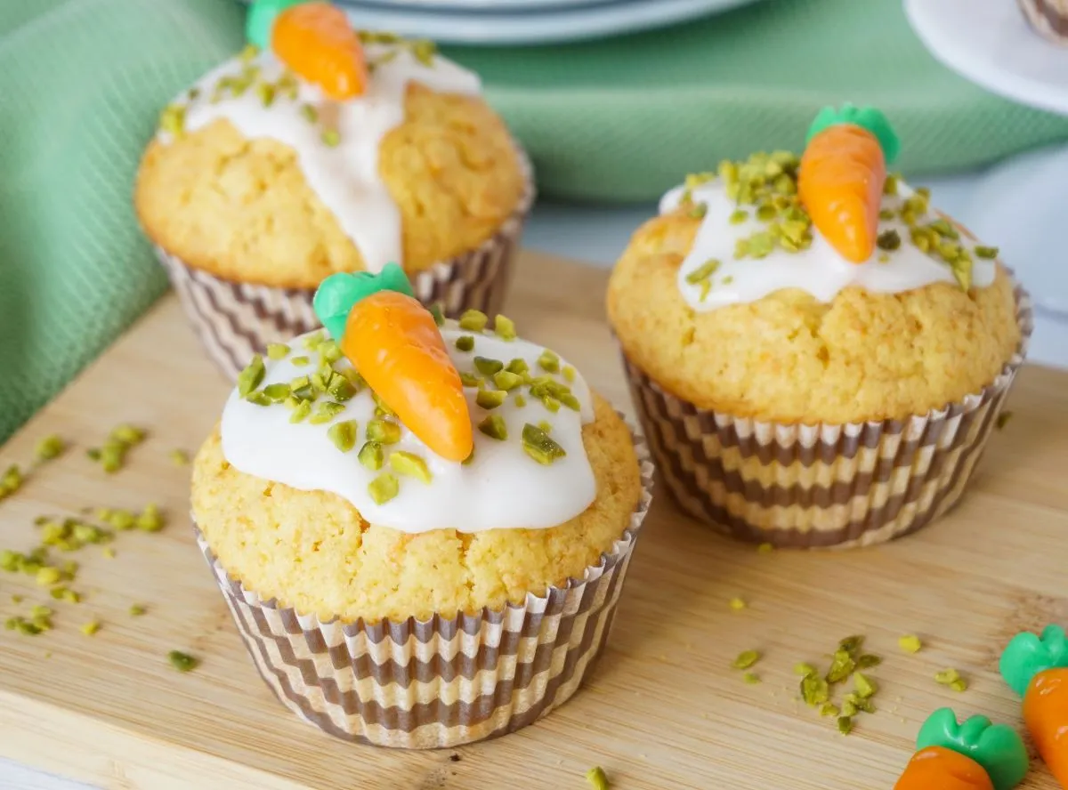 Saftige Karottenmuffins, gebacken mit Hilfe des Thermomix, mit Frosting.