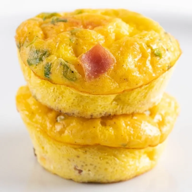 Schinken-Käse Ei-Muffins, ideal für die schnelle Mittagspause und zum Mitnehmen