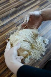 Schnelles Brot mit Trockenhefe backen Schnelles Brot Mit Trockenhefe Backen 2 200x300