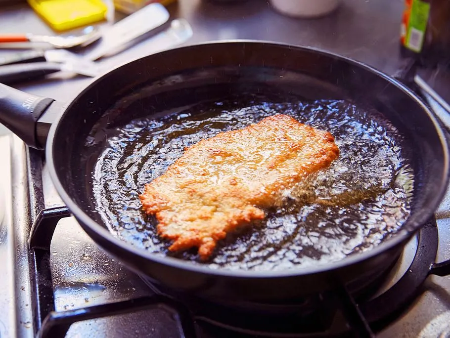 Schnitzel richtig panieren für maximale Knusprigkeit