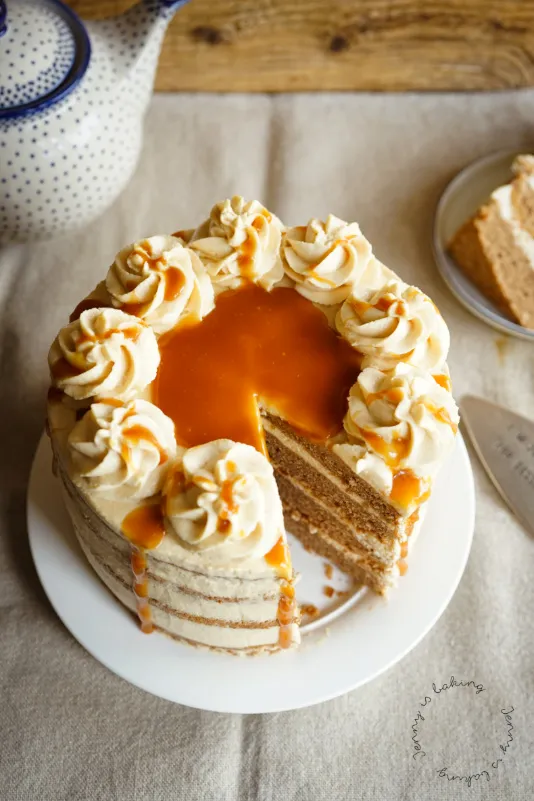 Schoko-Karamell-Torte mit dekadentem Geschmack