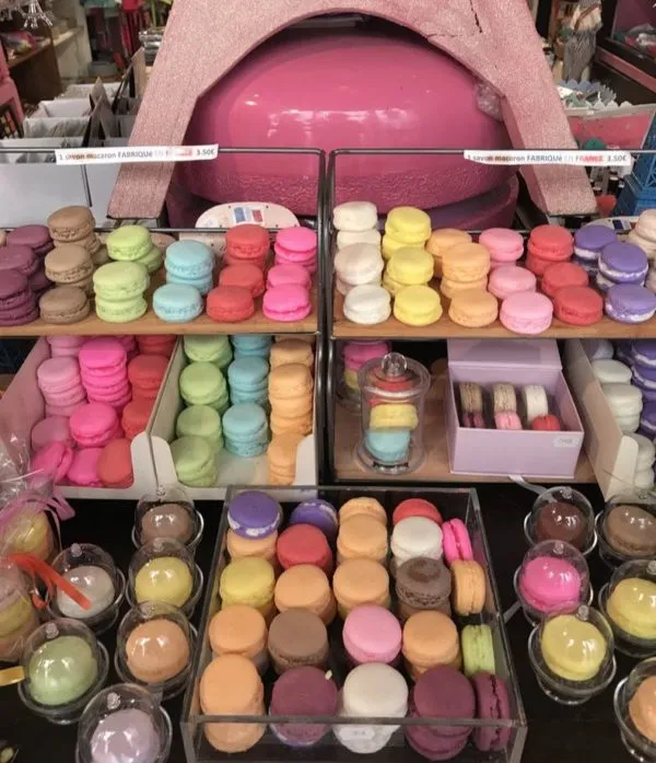 Schöner Souvernirladen Paris