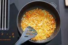 Schritt 2: Gemüse andünsten