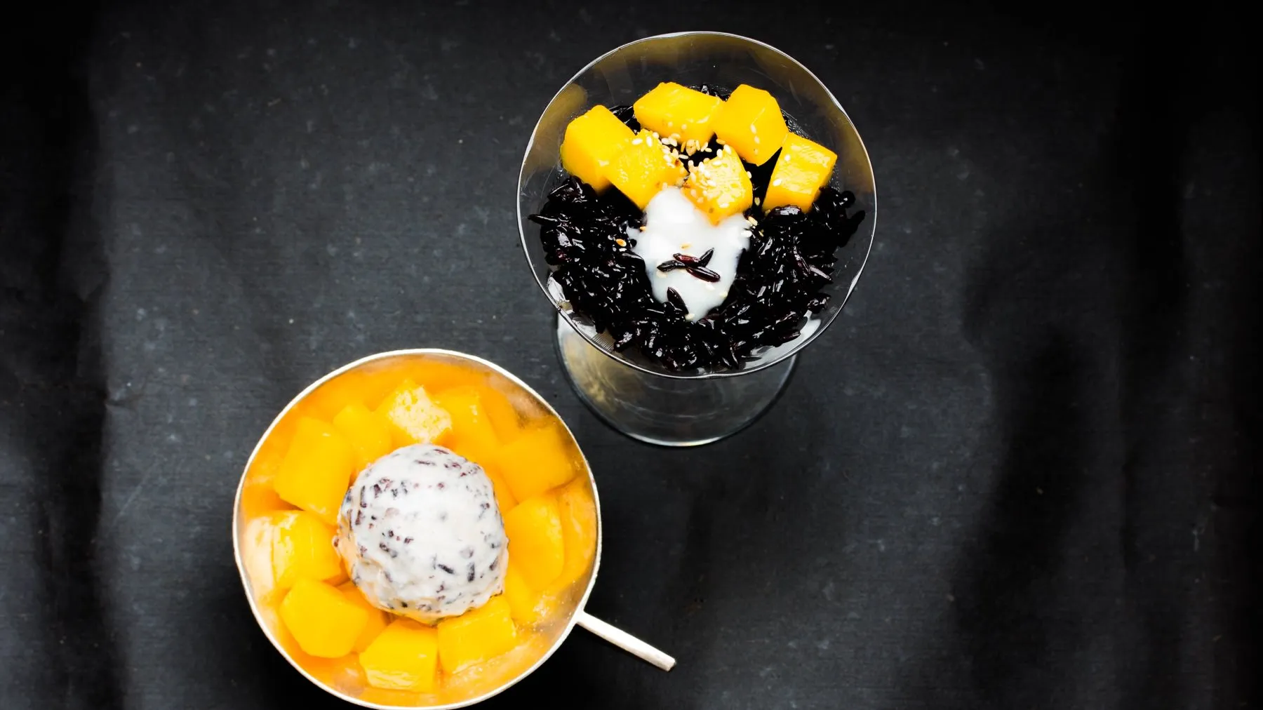 Schwarzer Reis mit Kokossahne und Mango