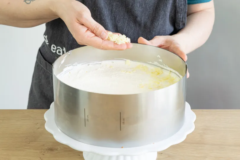 schwedische Apfeltorte dekorieren