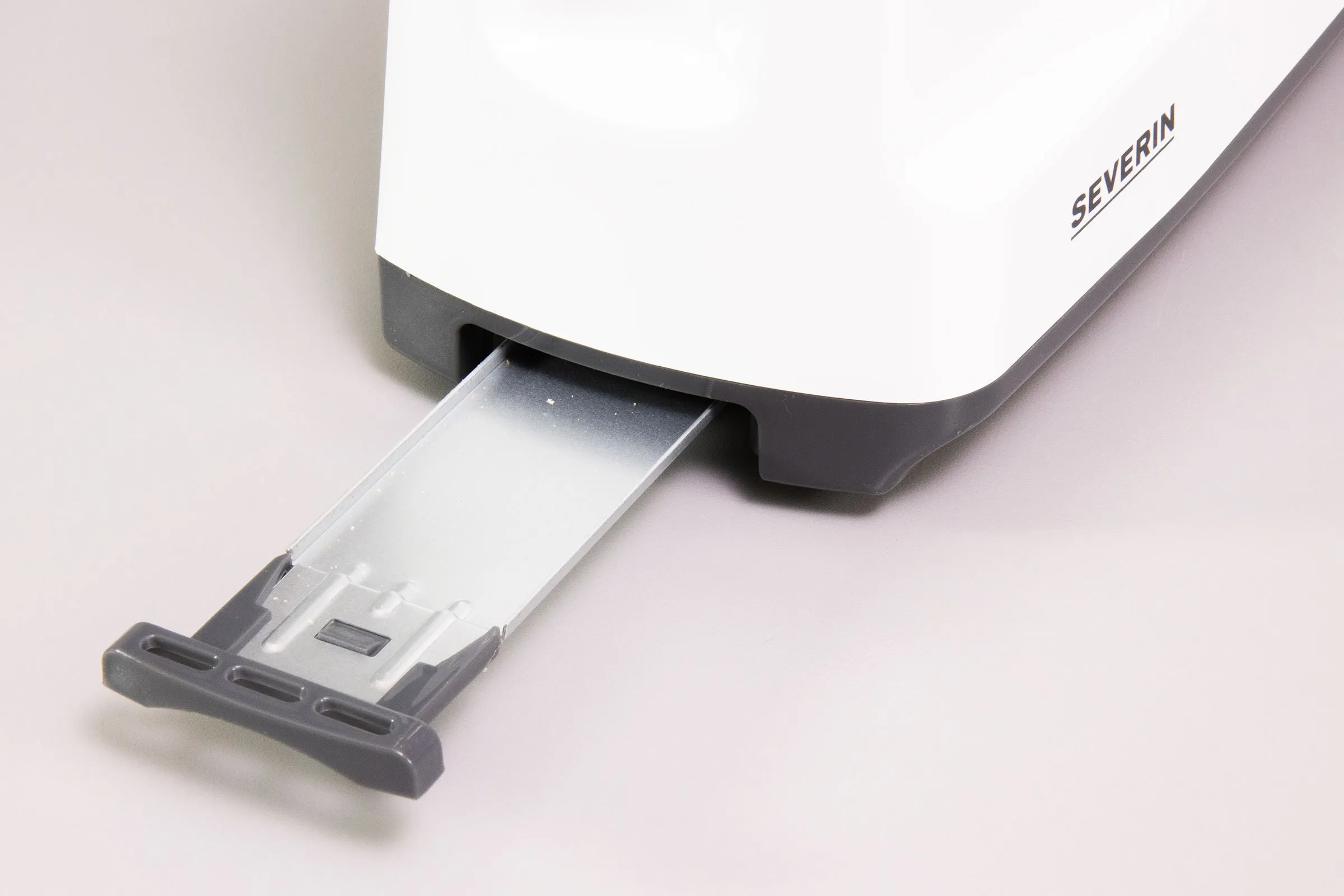 Severin AT 2232 schmale Krümelschublade