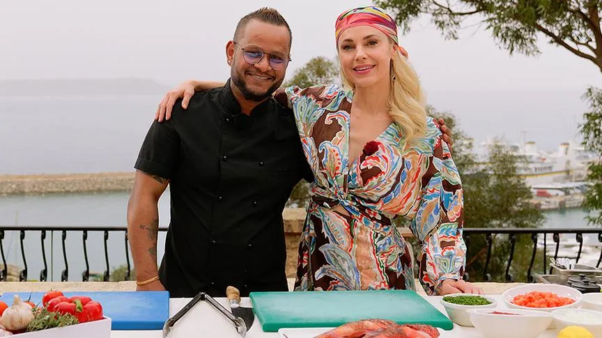 Silvia Schneider im Gespräch mit Koch Havi Tuplah in Gozo