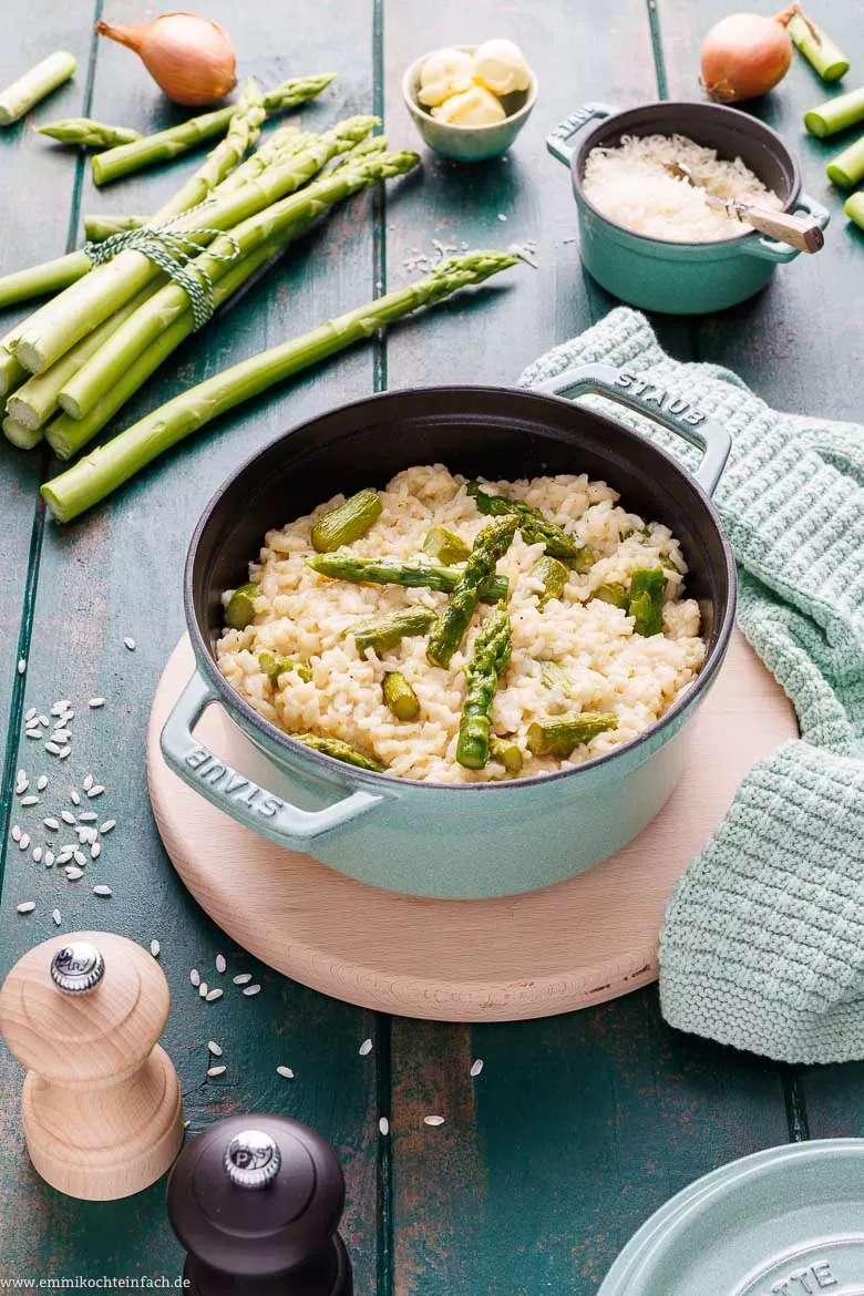Spargelrisotto mit grünem Spargel - www.emmikochteinfach.de