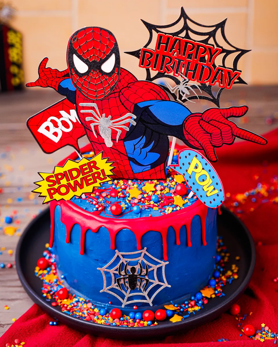 Spiderman Torte einfache Geburtstagstorte jungen superhelden marvel