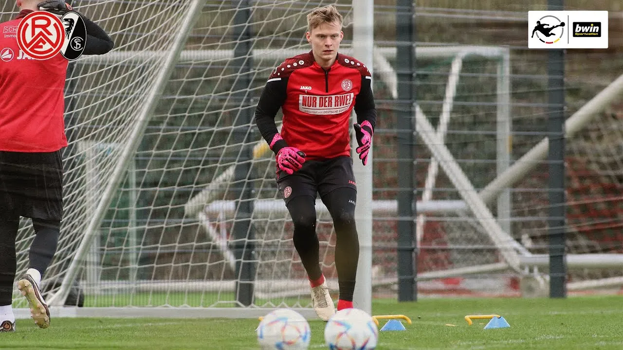 Spielszenen und Highlights vom Drittliga-Duell SC Freiburg II gegen Rot-Weiss Essen an der Hafenstraße