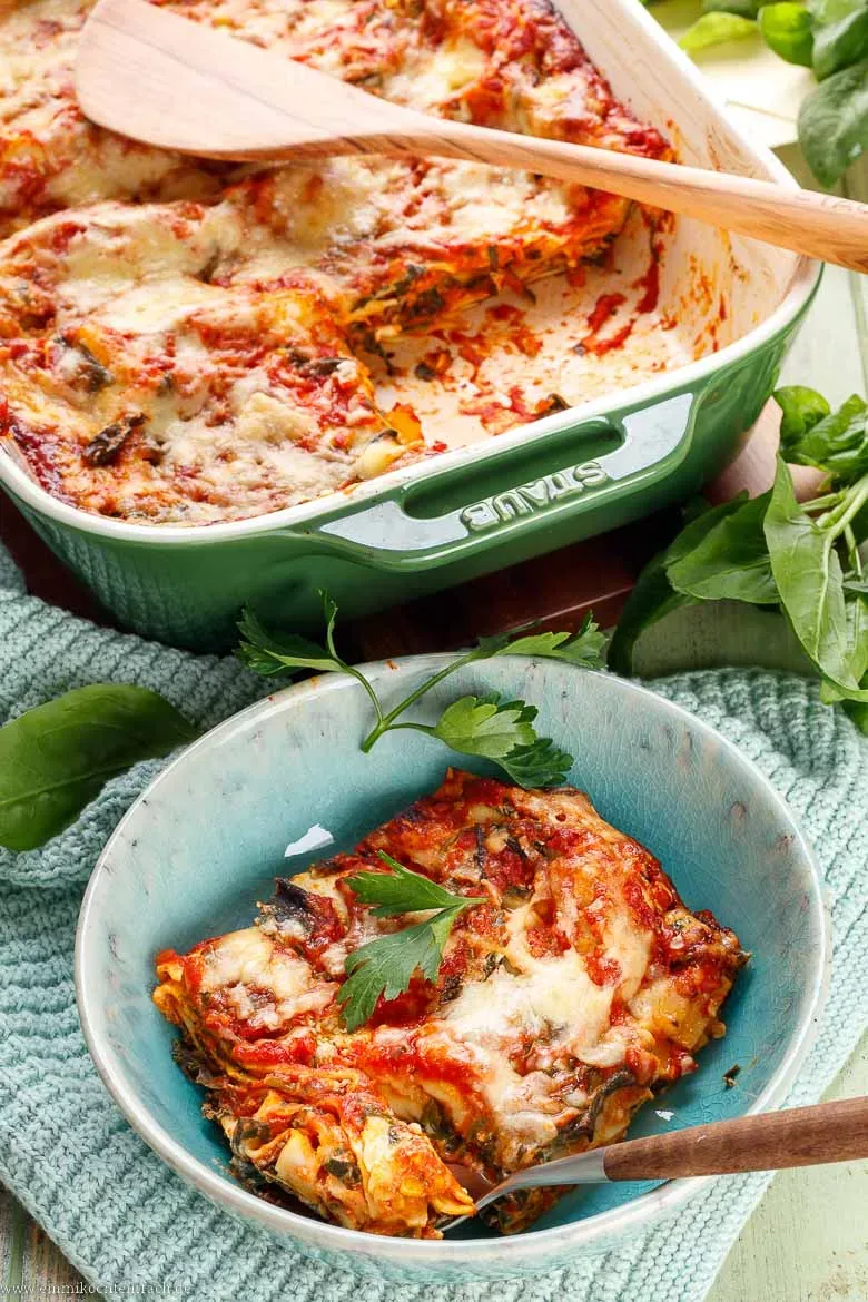 Spinatlasagne mit Frischkäse und Tomatensauce