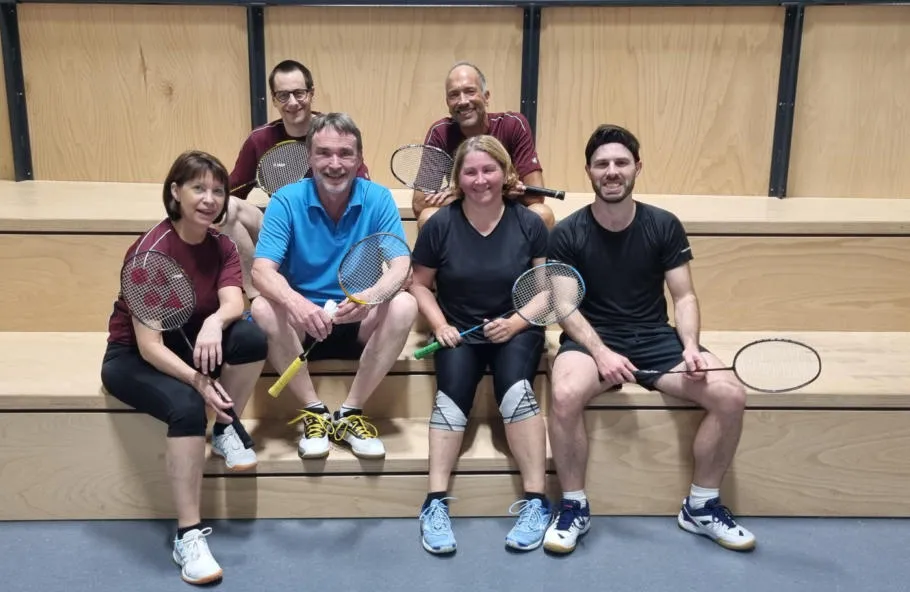 Sporthalle Insel-Realschule Pforzheim für Badminton Training