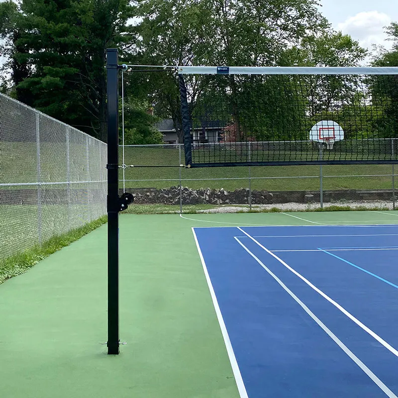 Sportnetz in Volleyballhöhe eingestellt, ideal für den Freizeitsport