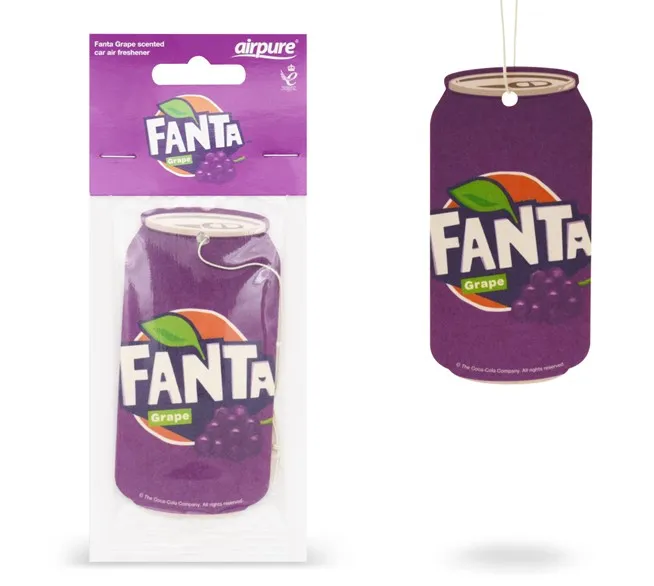 Spritzige Fanta Traube in einer Flasche, bereit für erfrischenden Genuss