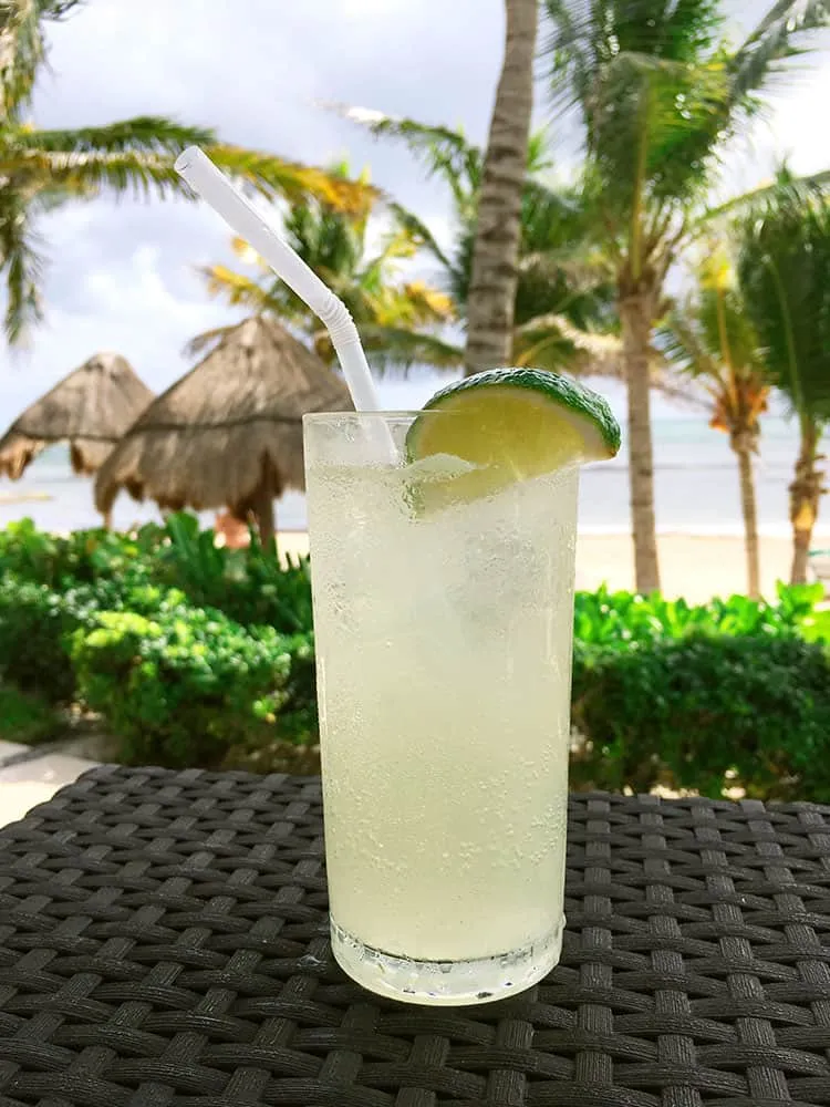 Suero ist eine erstaunliche mexikanische Katerheilung, die