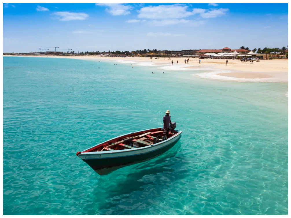 Traditionelles Fischerboot auf der Insel Sal