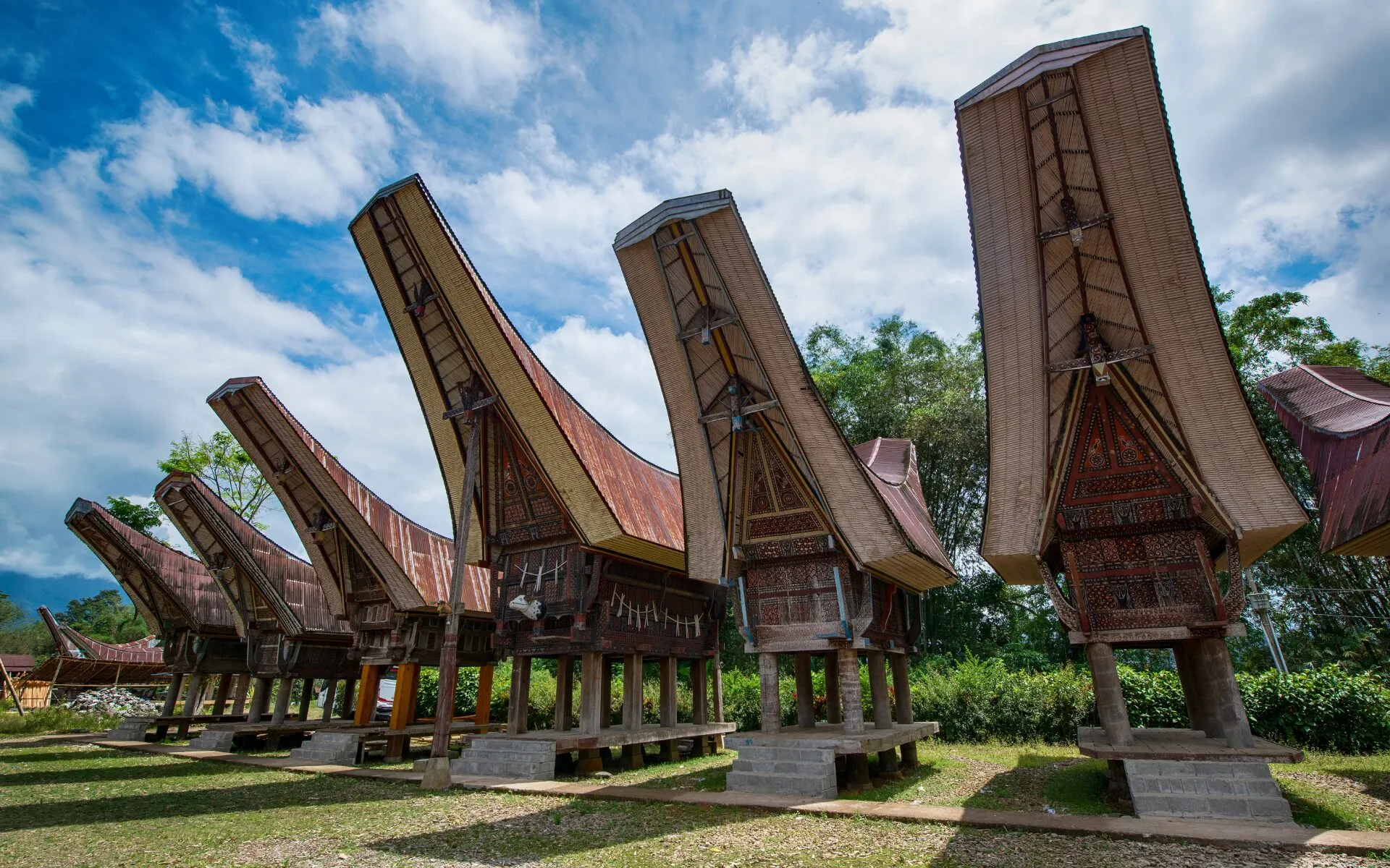 Traditionelles Toraja-Haus auf Sulawesi, Indonesien