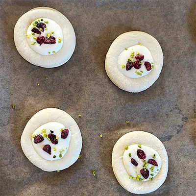 Ungebackene Watruschki mit verschiedenen Quarkfüllungen