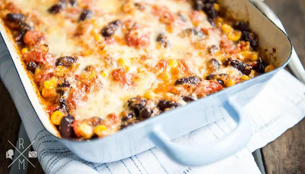 Üppiger vegetarischer Auflauf mit Käse überbacken, bereit zum Genießen, perfekt für den Thermomix