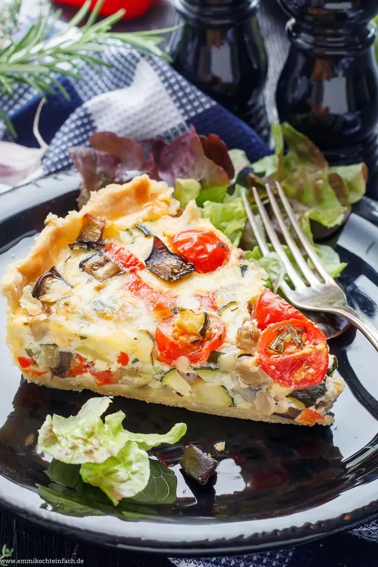 Vegetarische Quiche mit Gemüse