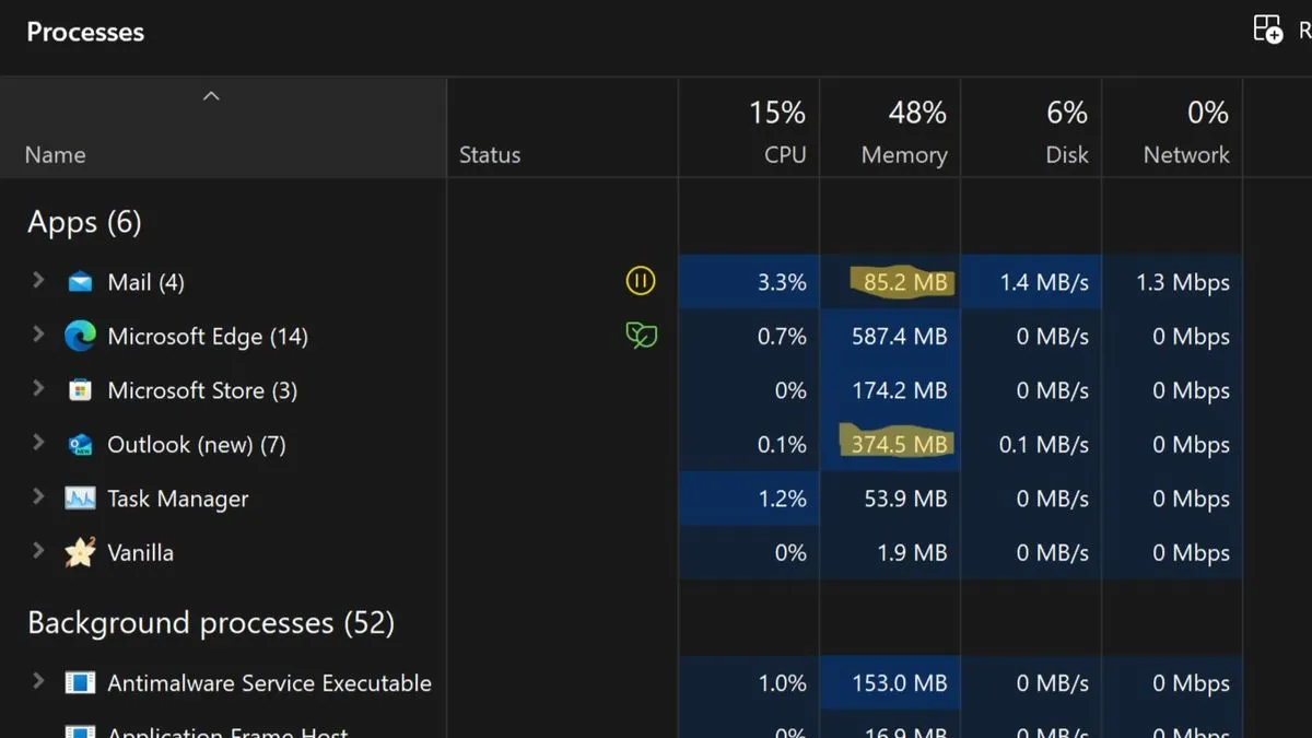 Vergleich des RAM-Verbrauchs der alten Mail-App und des neuen Outlook für Windows im Task-Manager