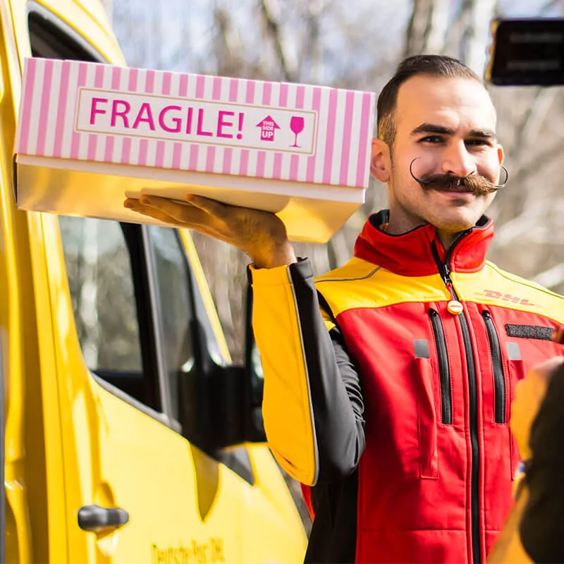 Versand mit DHL Paket für Kuchenlieferungen in Deutschland und Europa