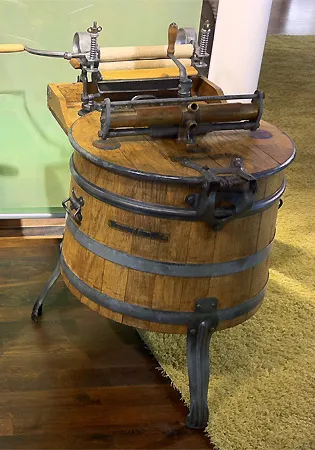 Waschmaschine mit Wassermotor