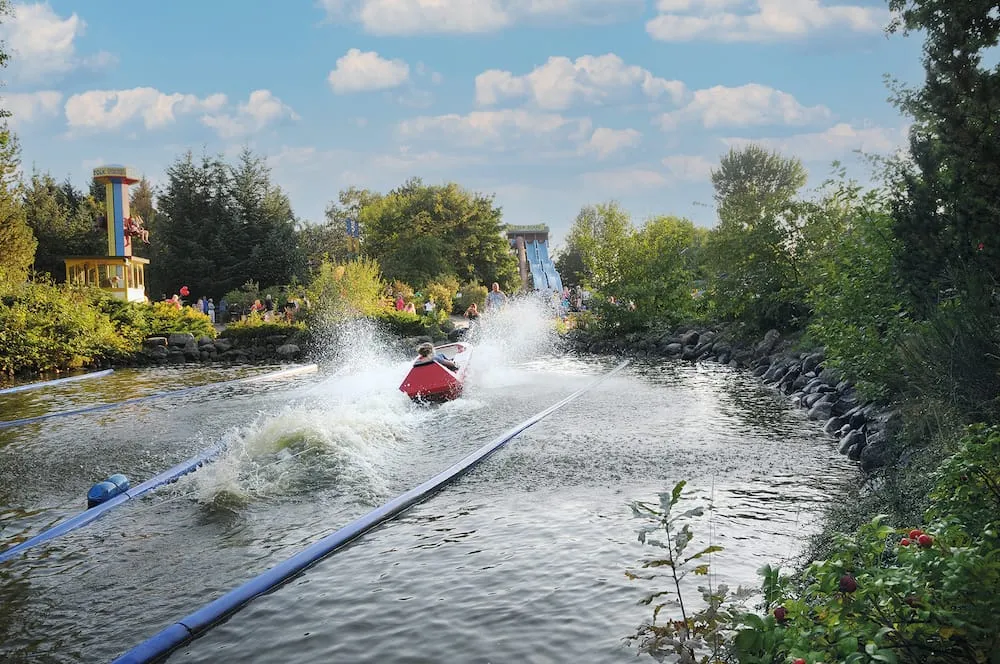 Wasserbahn Nautic Jet im Tolk-Schau Freizeitpark Schleswig-Holstein