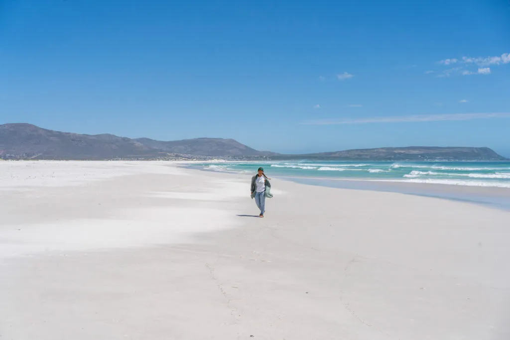 Weitläufiger Noordhoek Beach an der Kaphalbinsel, ideal für Spaziergänge und Teil der Garden Route