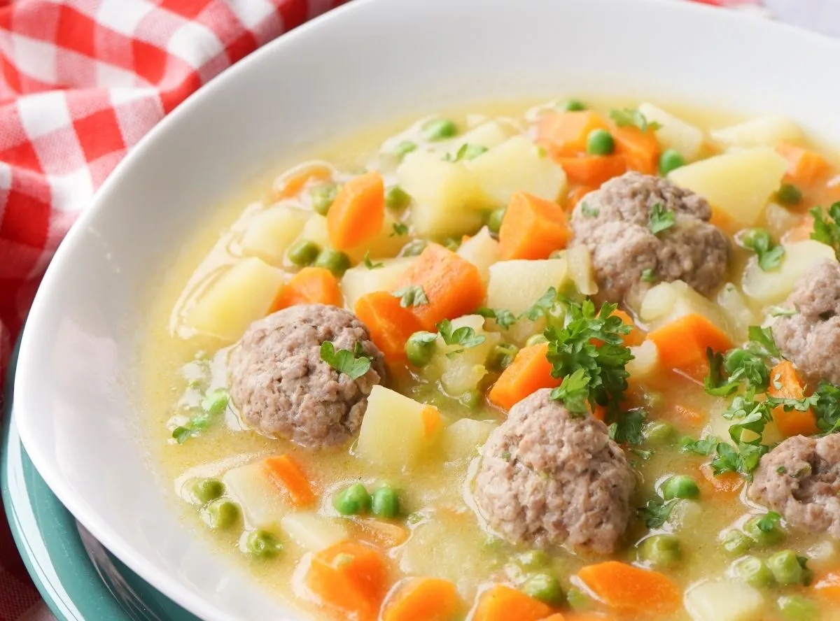 Wikingertopf mit Hackbällchen und Kartoffeln: Ein sättigendes Hauptgericht