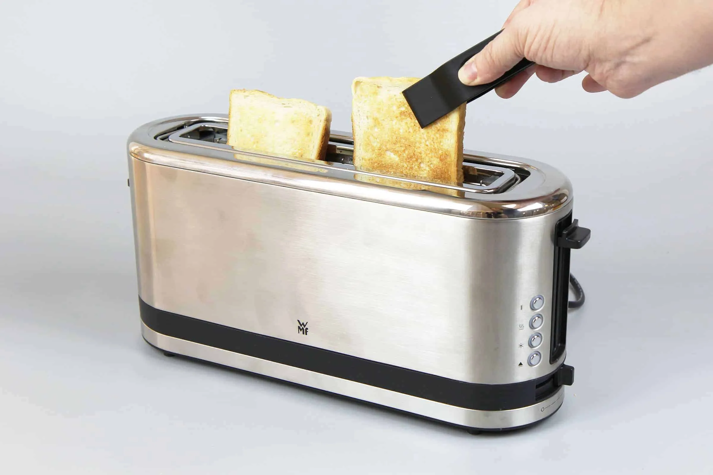 WMF Küchenminis Langschlitz-Toaster: Inklusive Greifzange für heiße Toastscheiben