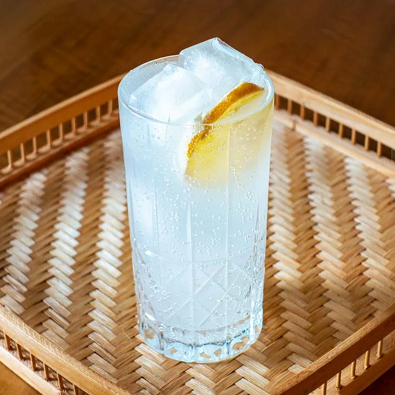 Wodka Lemon mit Zitronenscheibe