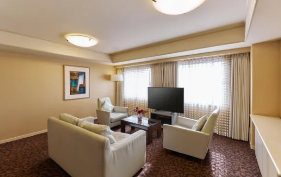 Wohnbereich der Suite Zimmer im Hotel Agora Osaka Moriguchi