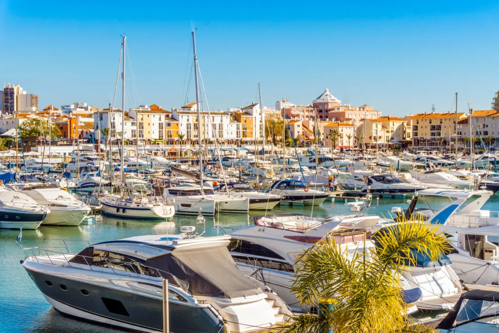 Yachthafen im Ferienort Vilamoura an der Algarve