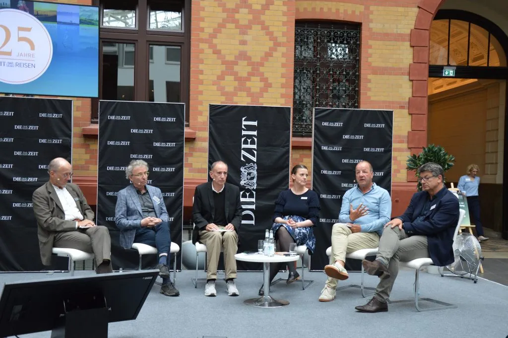 ZEIT REISEN Jubiläumsfeier in Hamburg: Vortragsreihe und Diskussion über die Zukunft des Reisens mit prominenten Teilnehmern