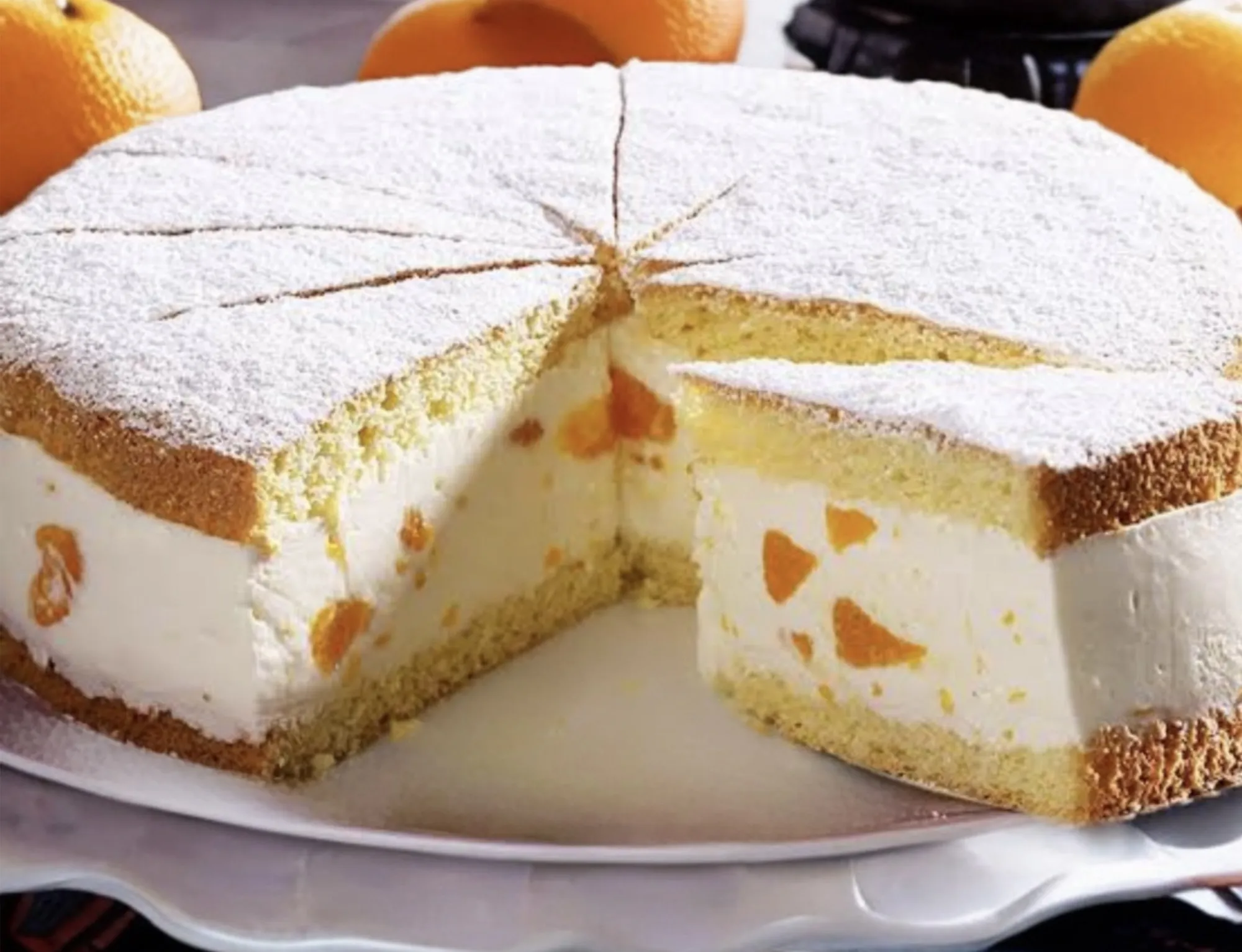 Zubereitung des Biskuitbodens für Saure Sahne Torte