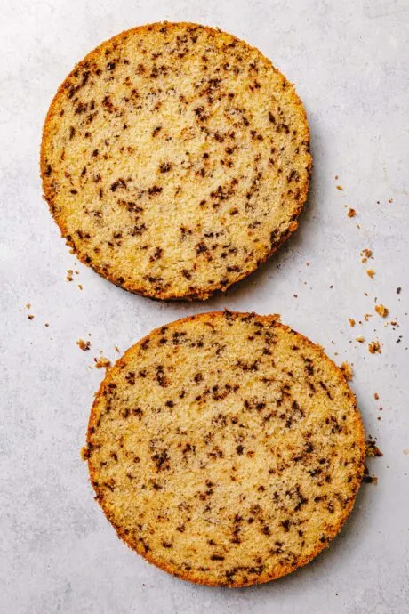 Zubereitung des veganen Biskuit für den einfachen Geburtstagskuchen