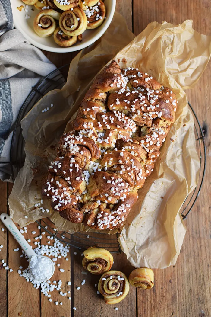 Zubereitungsschritte für Zimtschnecken Brot