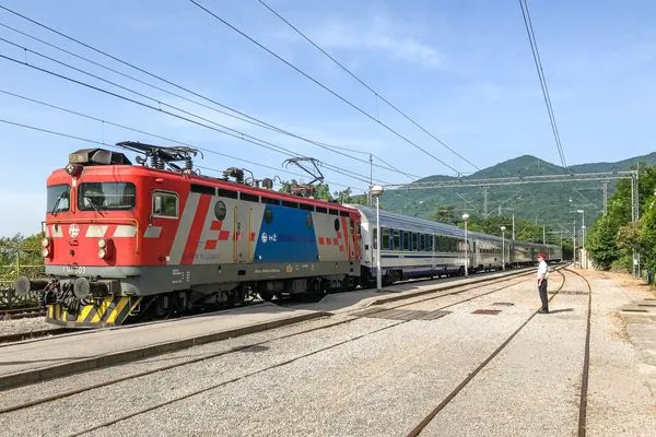 Zug mit Schlafwagen nach Rijeka
