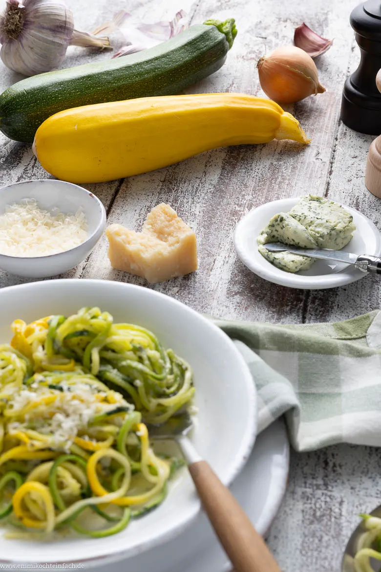 Zutaten für cremige Zoodles
