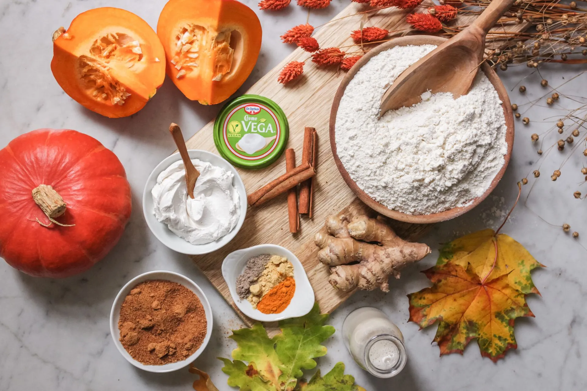 Zutaten für vegane Kürbis-Donuts: Kürbiswürfel, Mehl, Zucker, Gewürze und Dr. Oetker Creme VEGA