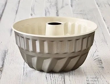 Zweifarbige Einfach Hausgemacht Gugelhupfform von Birkmann für authentisches Backen