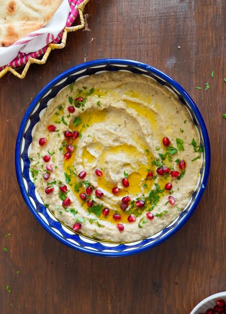 Baba Ganoush als Dip serviert