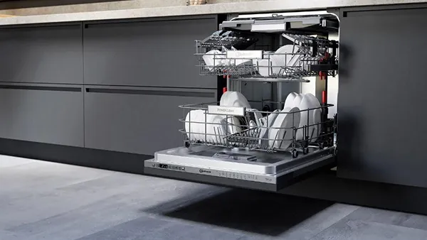 Bauknecht Geschirrspüler BCIO 3T341 mit PowerClean Funktion für eine starke Reinigungsleistung