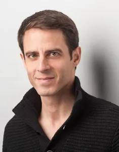 Bijan Kholghi, Certified Financial Planner (CFP) & Honorar-Finanzanlagenberater, ein Experte für Vermögensanlagen und Vorsorgelösungen auf Nettobasis.