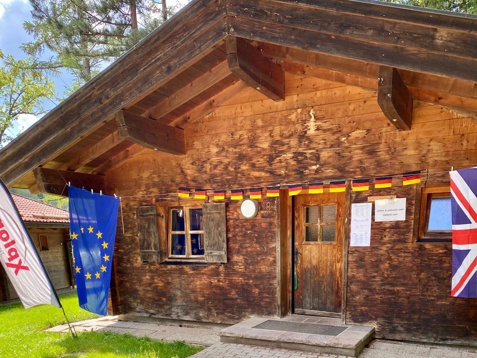 Blockhäuser im Sommercamp