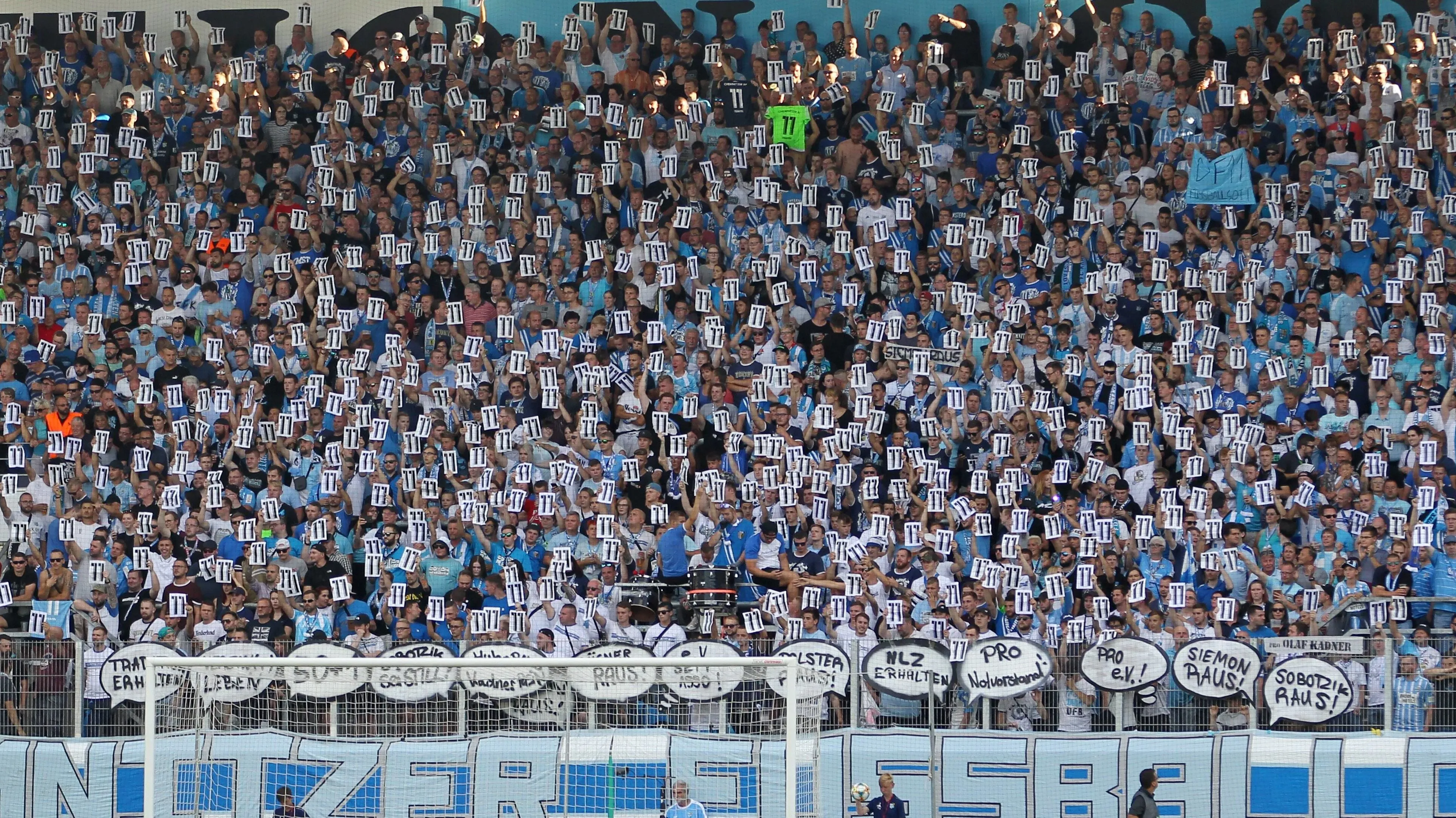 Chemnitzer FC-Anhänger solidarisieren sich mit Ex-Kapitän