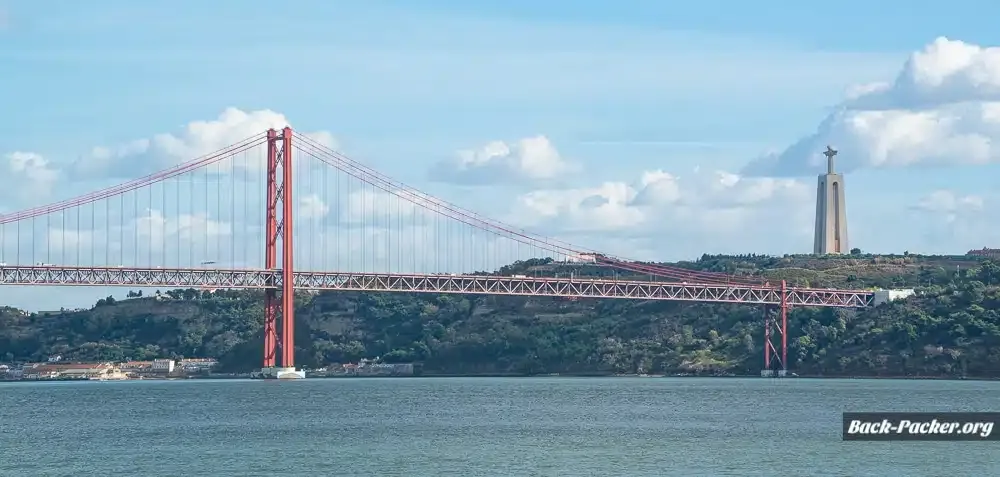 Cristo Rei und Brücke Lissabon