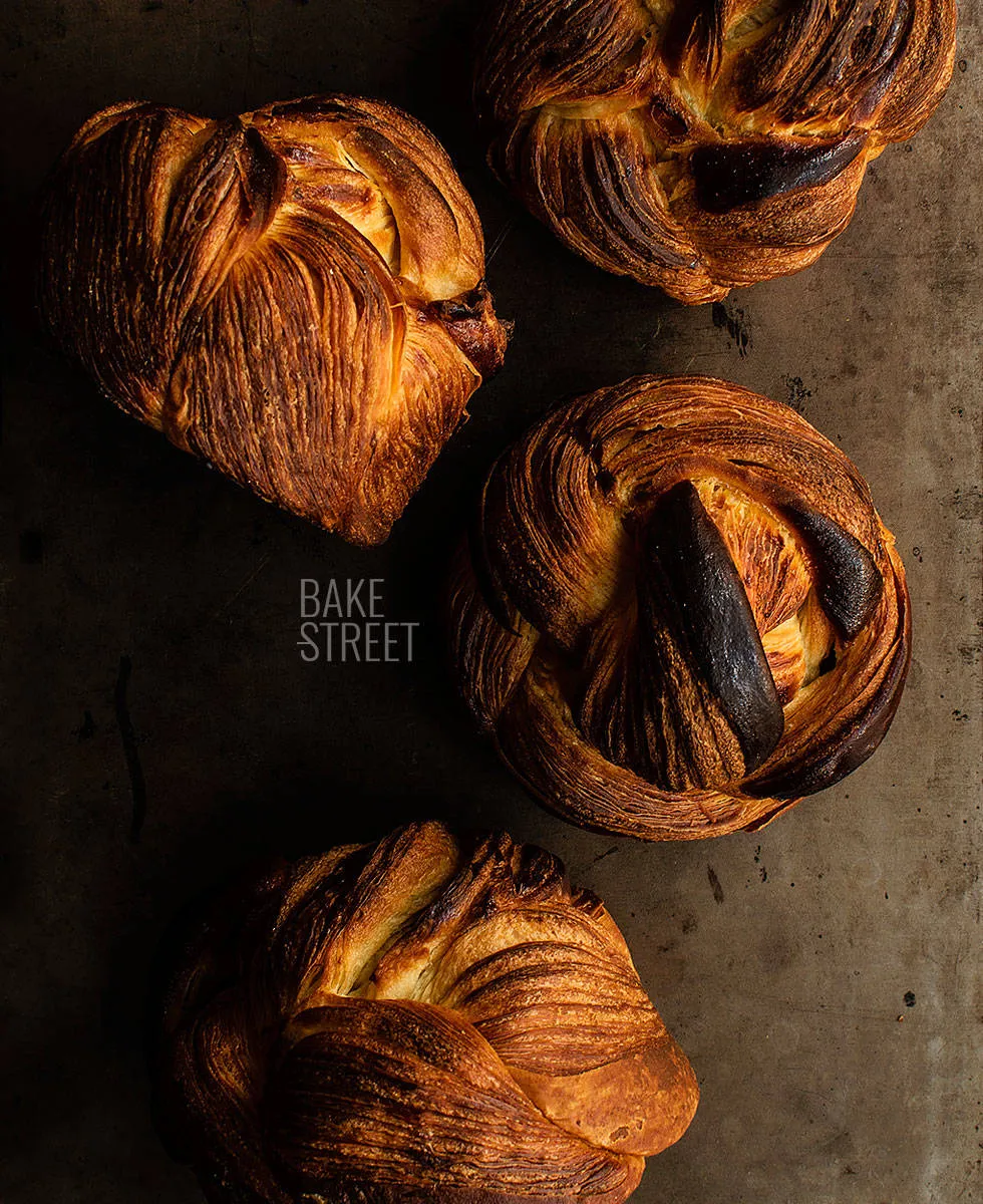 Das Fujisan Brioche Brot mit seiner charakteristischen Wirbelform, inspiriert vom Berg Fuji
