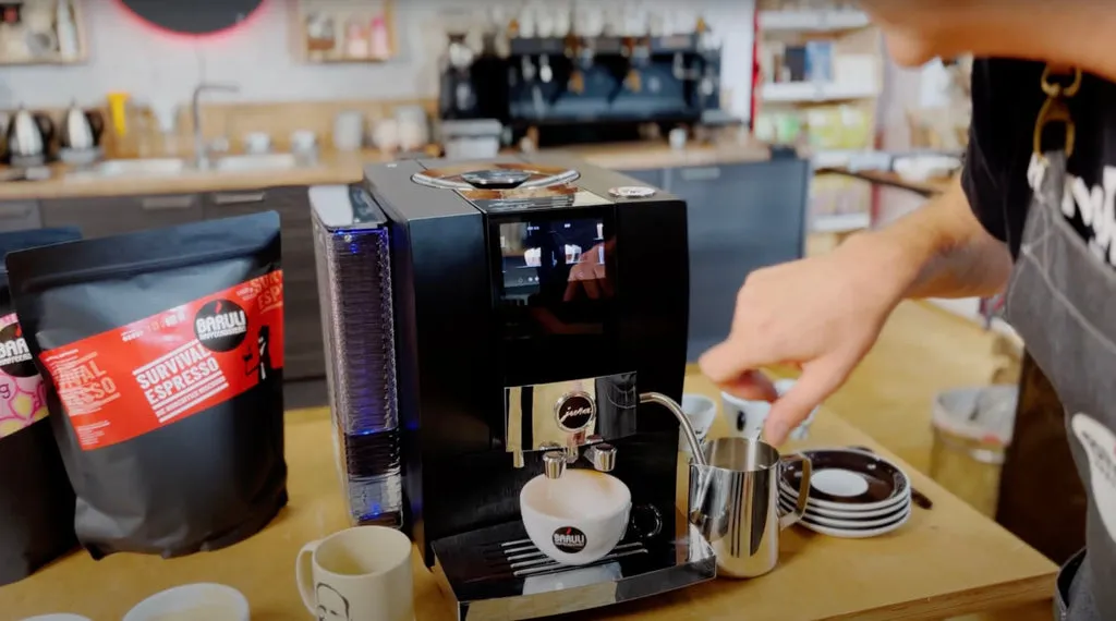 De'Longhi Rivelia mit wechselbarem Bohnenbehälter